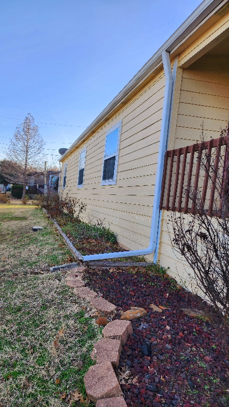 Building Photo - 5200 Lake Shore Ln
