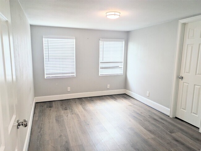 Foto del edificio - 813-812 Alexander St