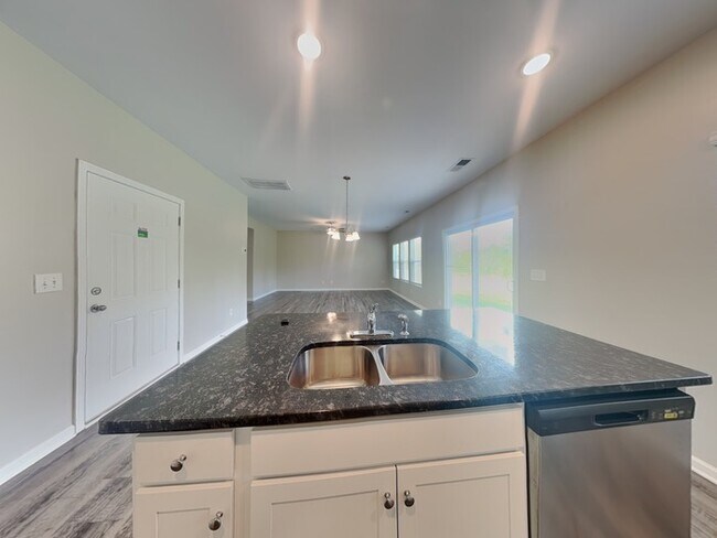 Foto del edificio - 779 Pointe Andrews Drive