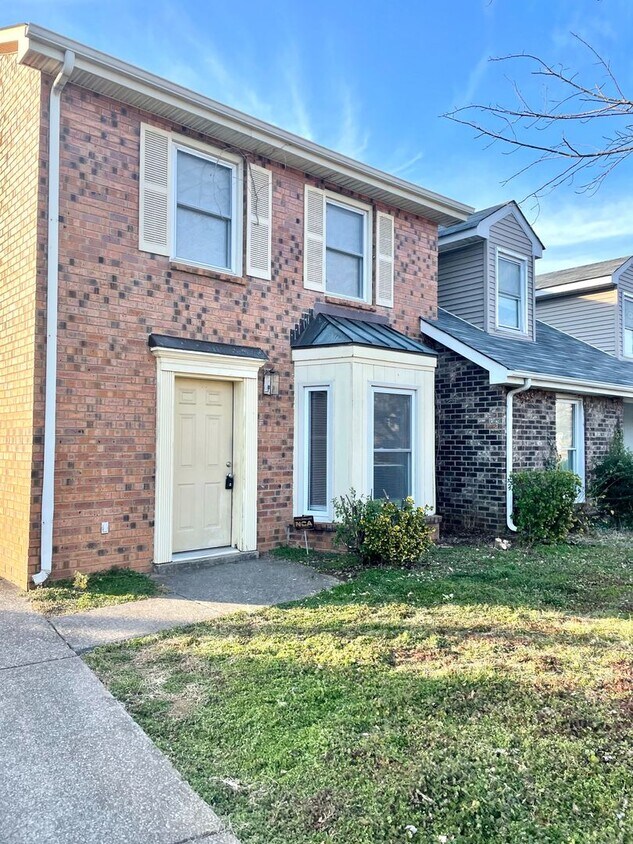 Primary Photo - Fantastic Condo in established neighborhood