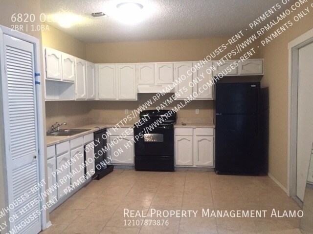 Foto del edificio - 6820 Oldham