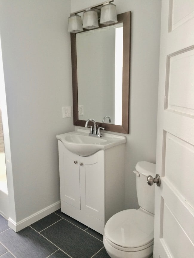 Building Photo - 15 Cawfield St