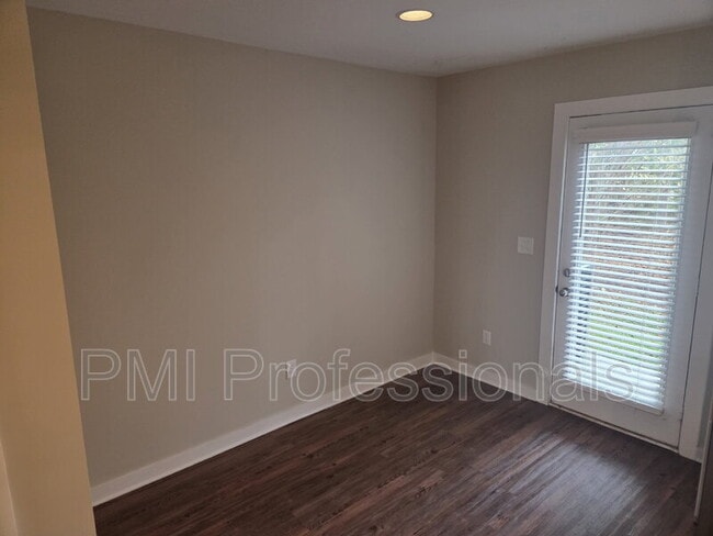 Building Photo - 608 Hadley Vlg Blvd