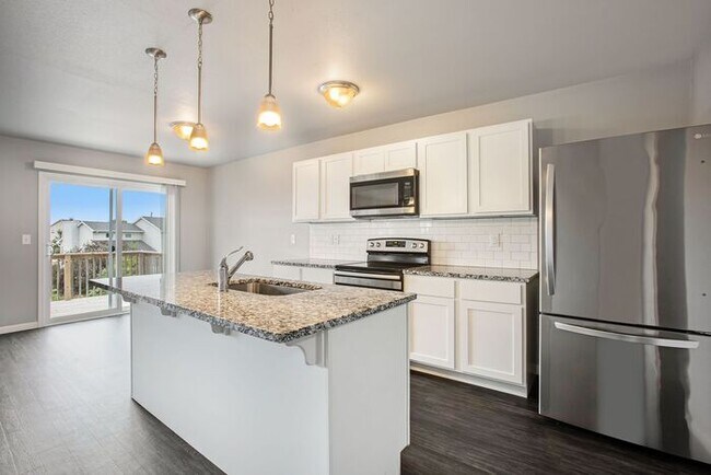 Building Photo - 5378 Eagle Glen Dr SW