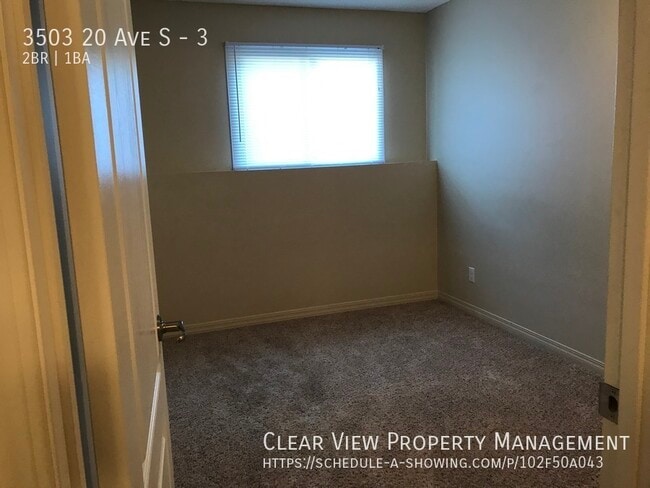 Building Photo - Great South side 2 bedroom condo! Awesome ...