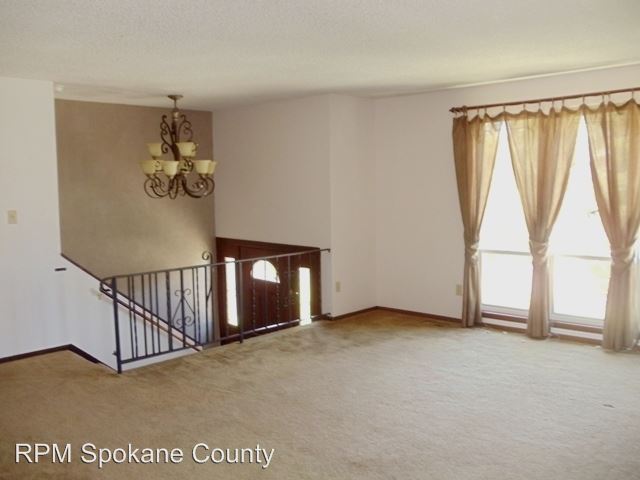 Building Photo - 1317 S Woodlawn Rd