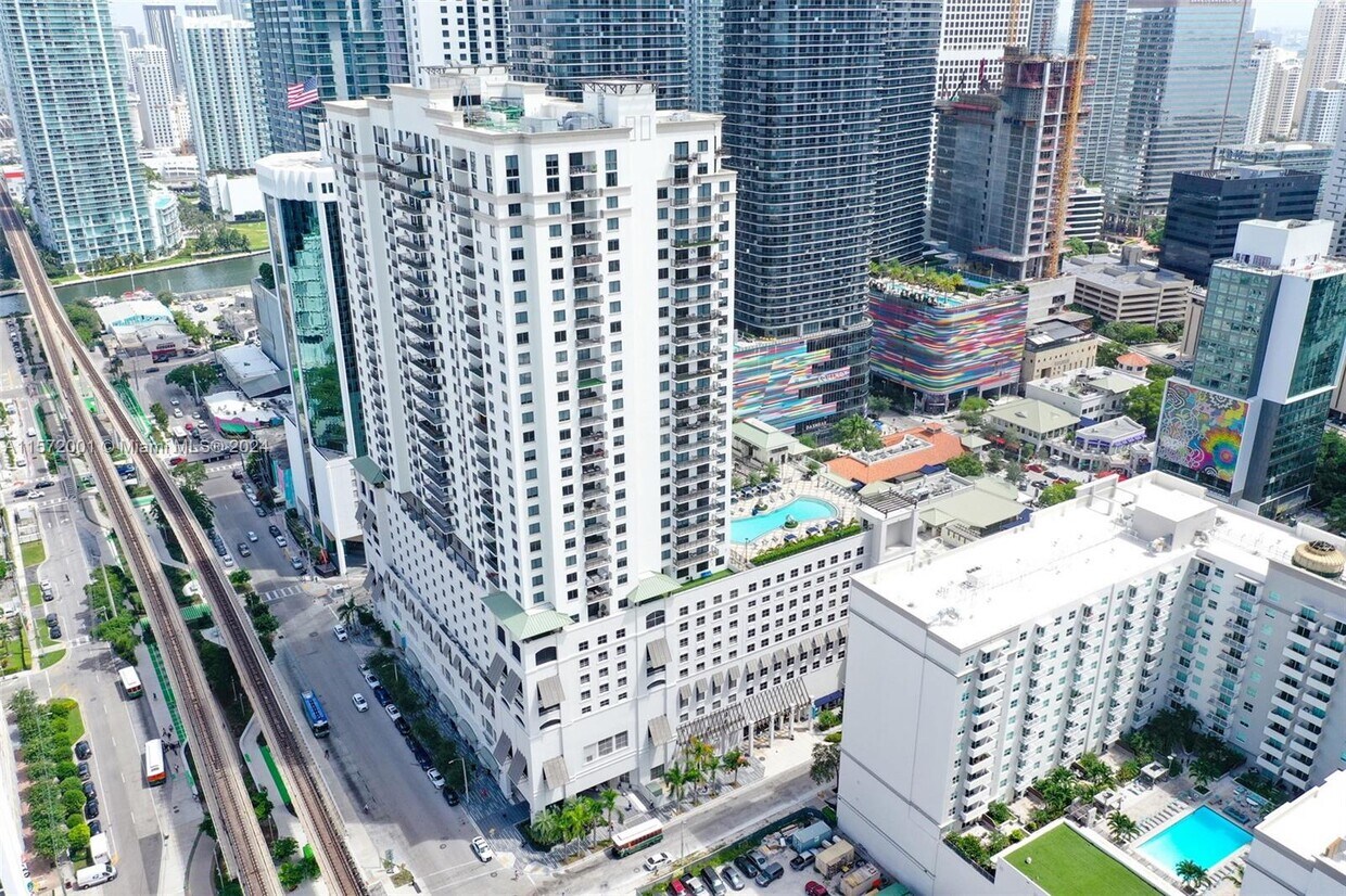 Photo - 999 SW 1st Ave (Miami, FL)