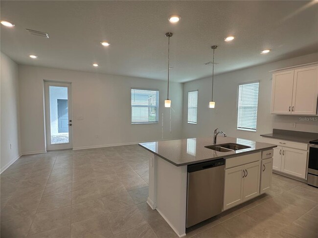 Building Photo - 1833 COCKPIT Ln
