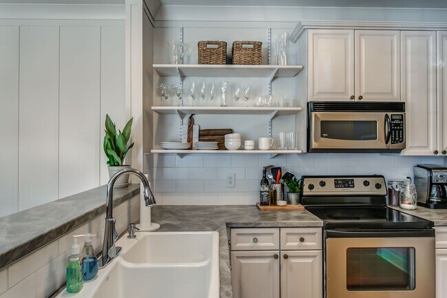 Foto del edificio - 7230 Althorp Way