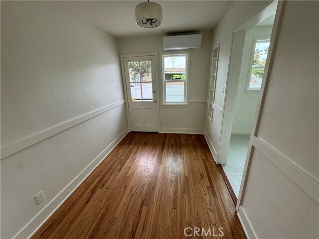 Building Photo - 4458 Linden Ave