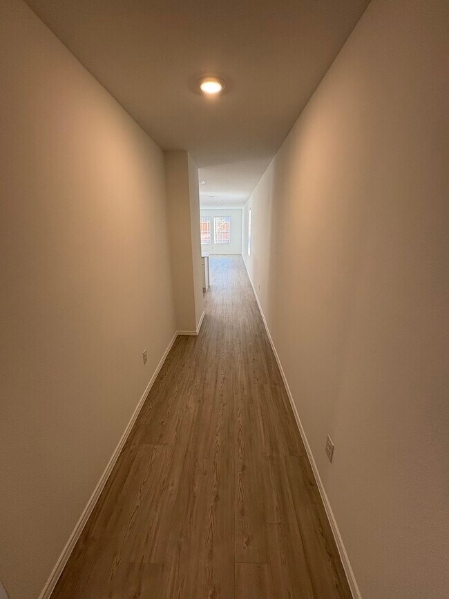 Foto del edificio - 1033 Cortijo Way