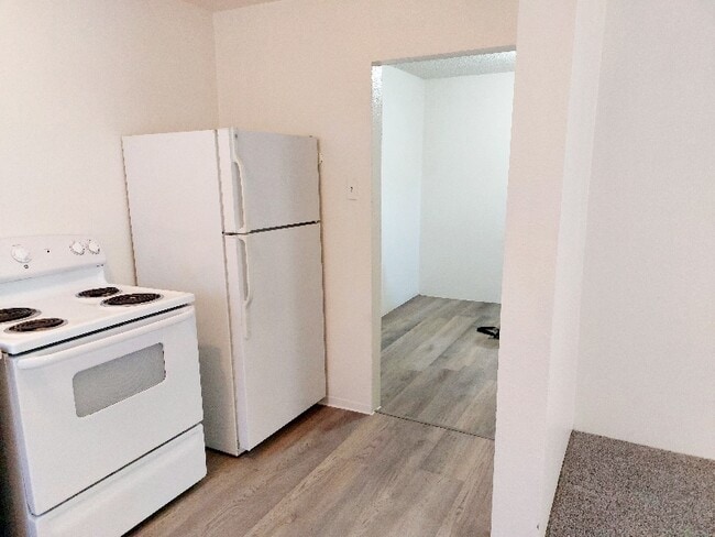 Building Photo - 1010 E Evans Ave