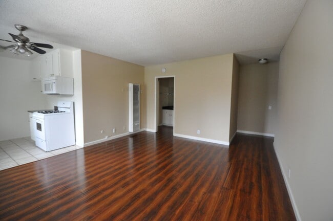 Foto del edificio - 7101 Haskell Ave