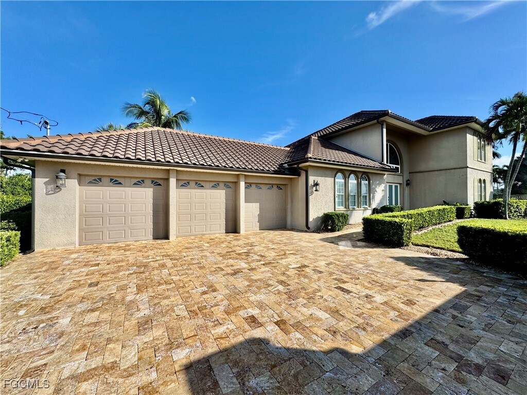 Foto principal - 14370 McGregor Blvd