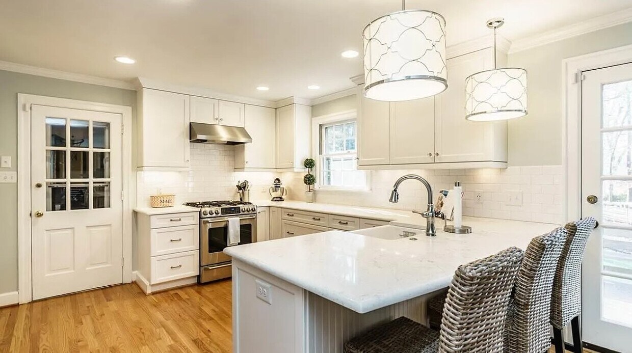 Primary Photo - 1213 Glen Eden Dr