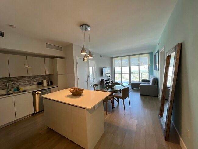 Foto del edificio - 2600 E Hallandale Beach Blvd