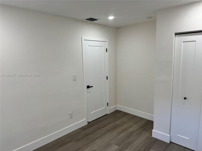 Foto del edificio - 18831 NW 42nd Ct