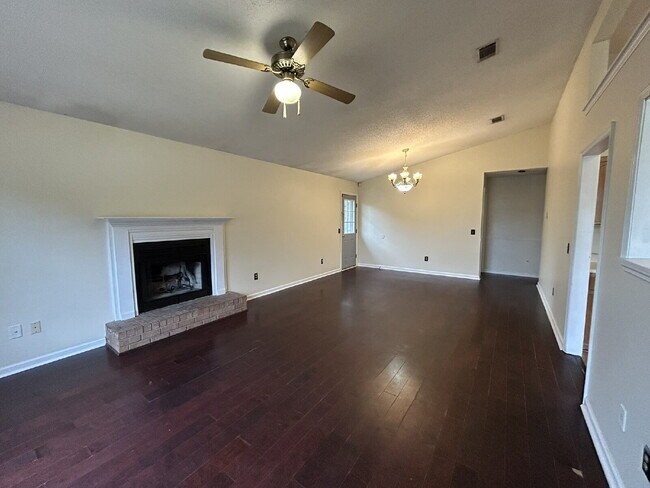 Foto del edificio - House for Rent