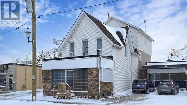 Building Photo - 66 Maple Ave