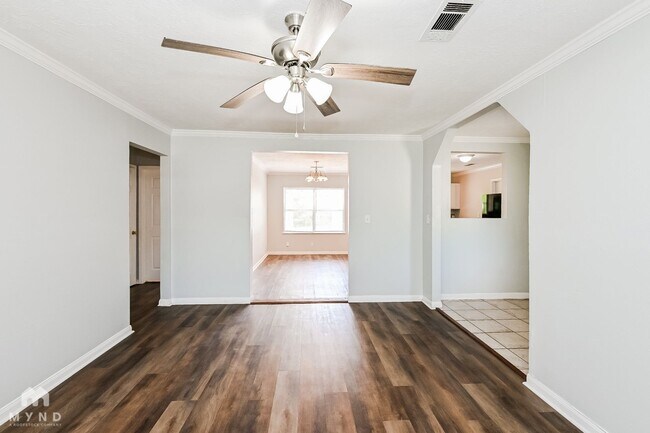 Foto del edificio - 4418 Tareyton Ln