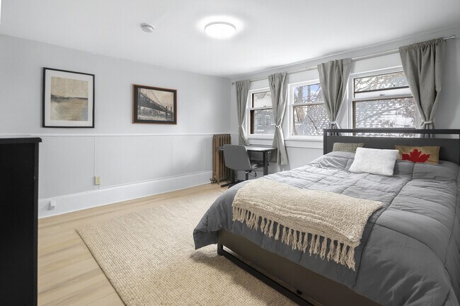 Unidad 6 - 104 Harvard Place