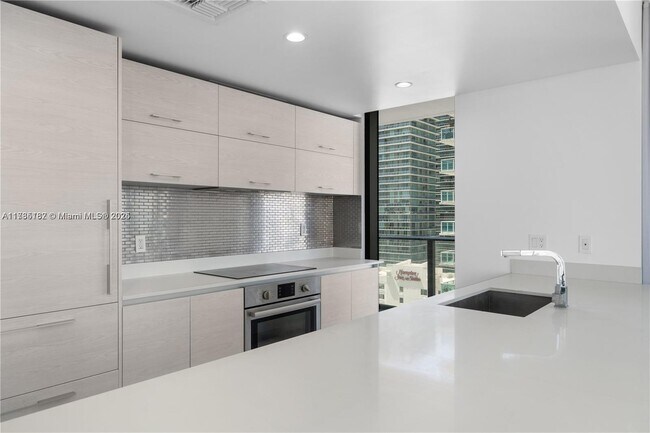 Building Photo - 1300 S Miami Ave