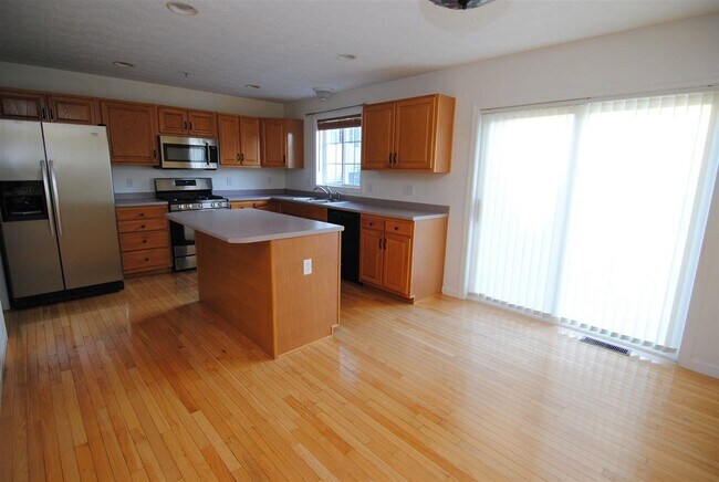 Foto del edificio - 45 Georgetown Dr