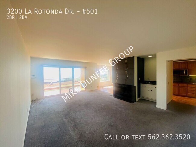 Foto del edificio - 3200 La Rotonda Dr