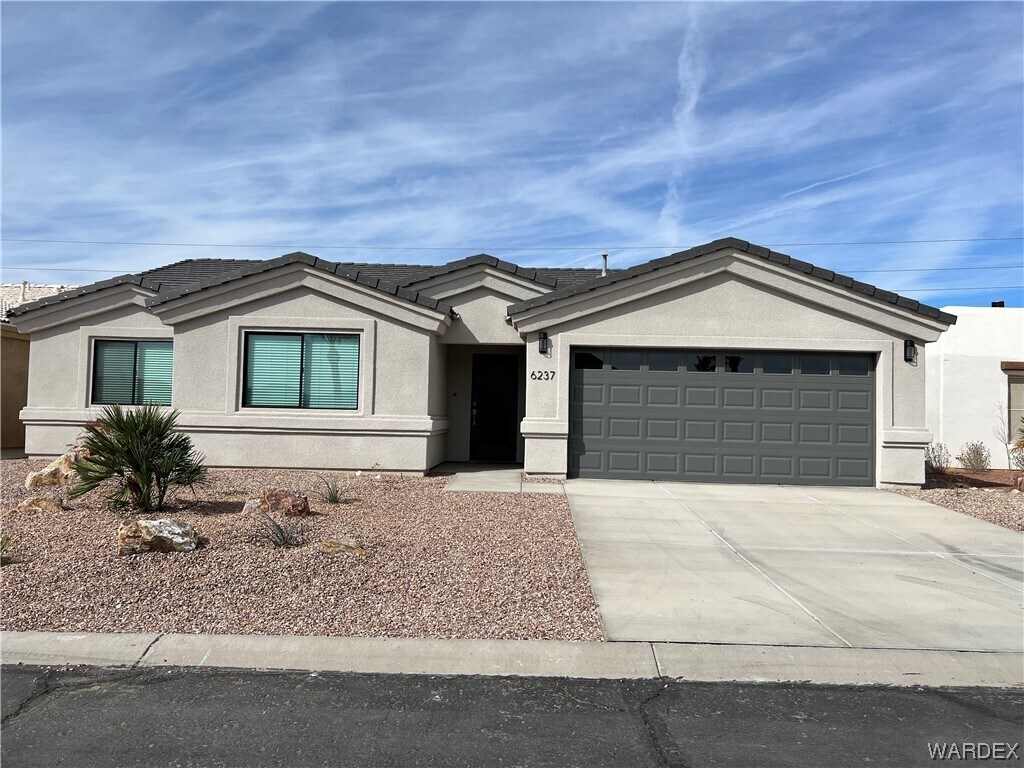 6237 Lago Grande Dr, Fort Mohave, AZ 86426 House Rental in Fort
