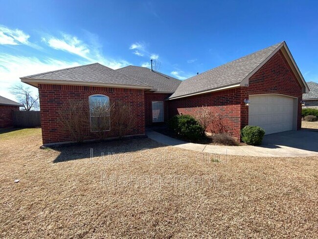 Foto del edificio - 640 E Linden Ln