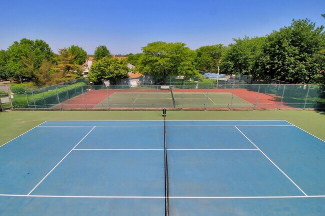 Foto del edificio - 14 Gentry Dr