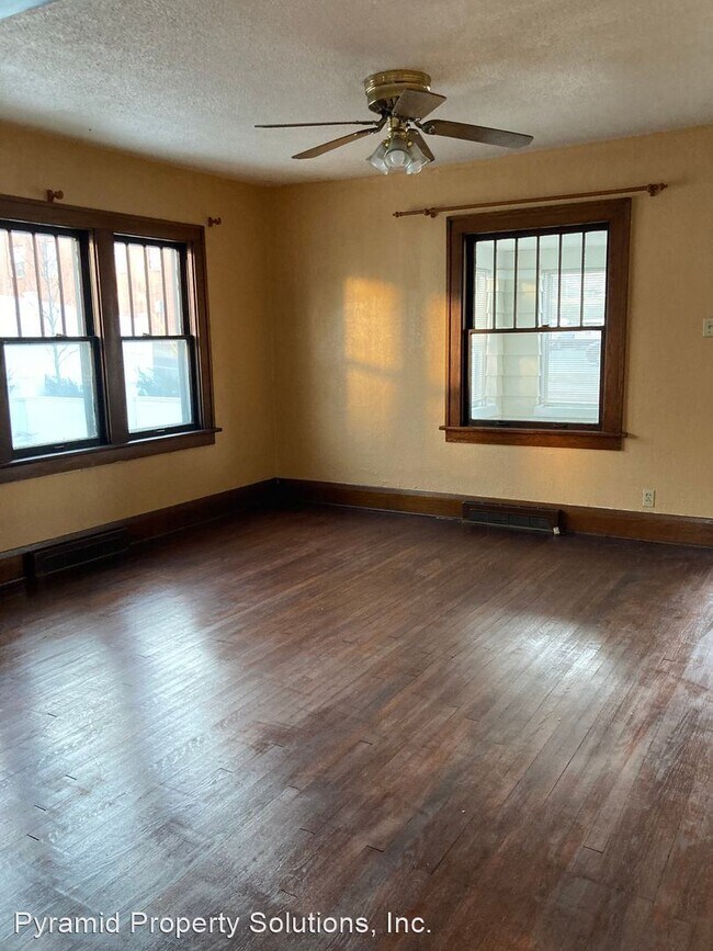 Building Photo - 2 br, 1 bath House - 561 31st St