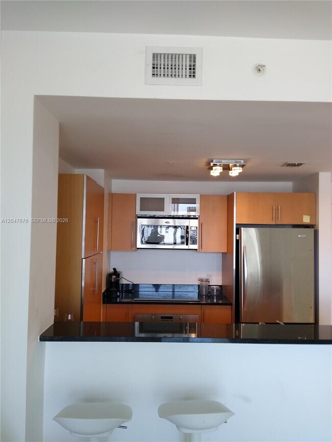 Building Photo - 300 S Biscayne Blvd