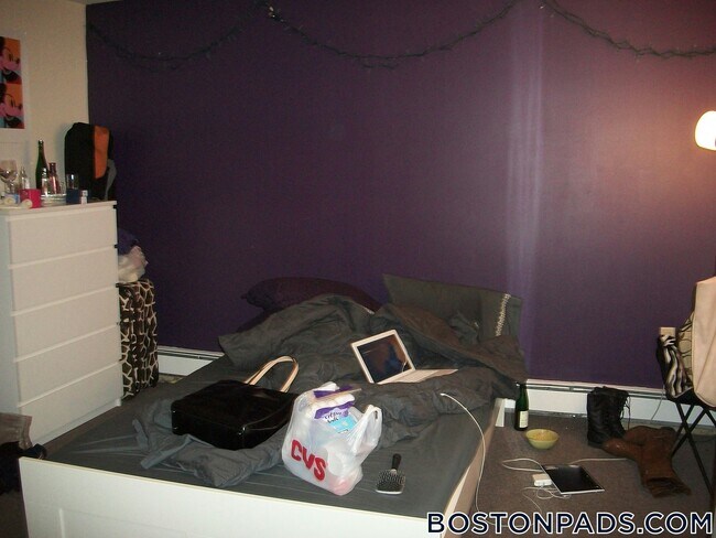 Foto del edificio - 833 Beacon St