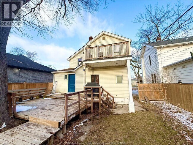 Building Photo - 427 Cameron Ave