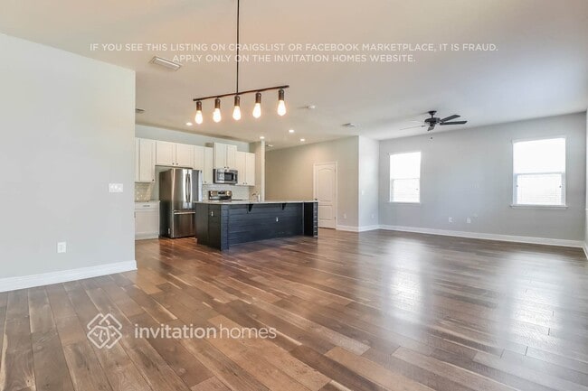 Building Photo - 10384 Hawks Landing Dr