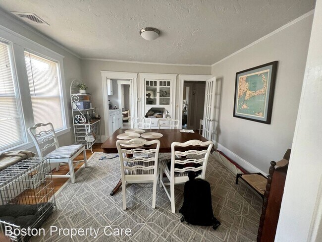 Foto del edificio - 3 br, 1 bath House - 146-148 Pleasant St #2
