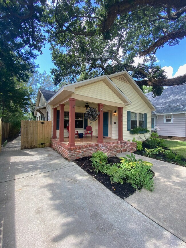 Building Photo - 1523 E Avery St
