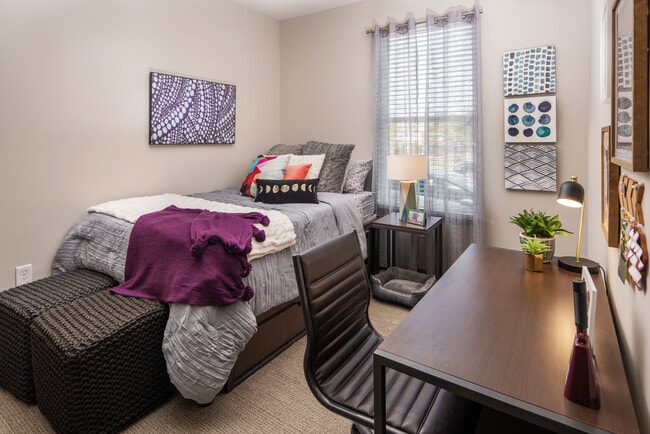 Bedroom - College View Apartments
