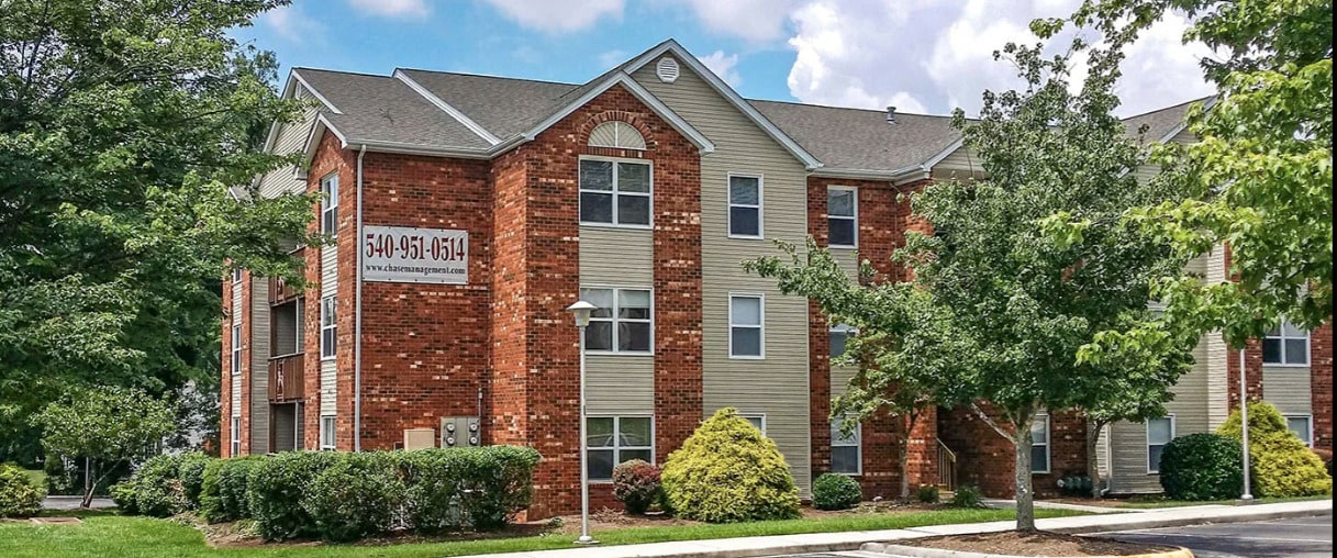 Chase Apartments - Chase Apartments