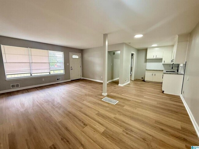 Foto del edificio - 800 Fairfax Dr