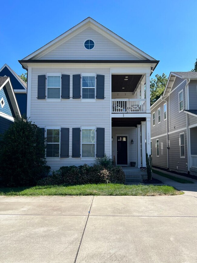 Foto del edificio - Beautiful 4 bedroom 4 bath Home near 12 south