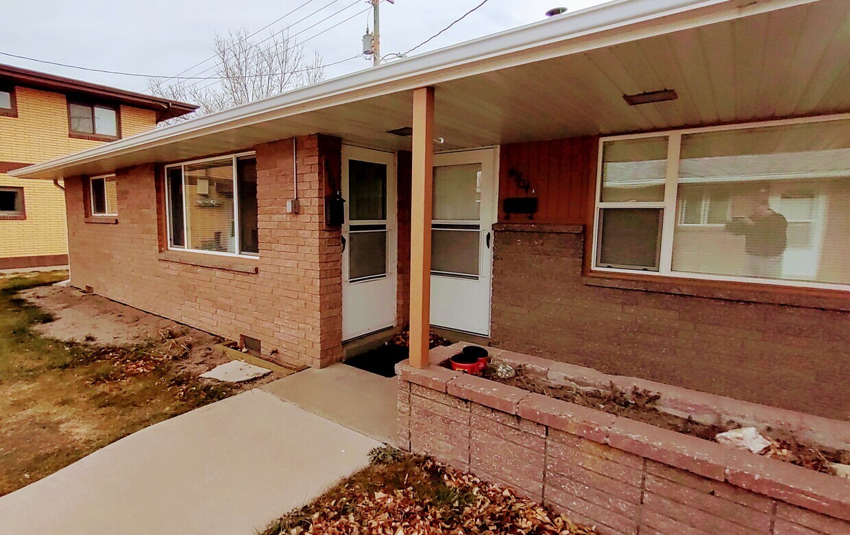 4906 9th Ave S Unit A, Great Falls, MT 59405 Apartments in Great