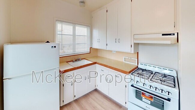 Foto del edificio - 810 1/2 Diamond Street