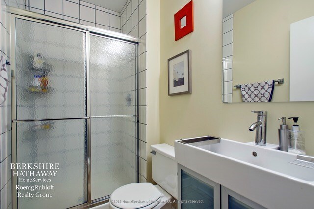 Foto del edificio - 3300 N Kenmore Ave