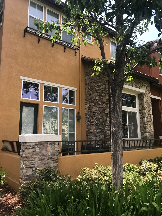 Foto del edificio - 112 Holly Ter