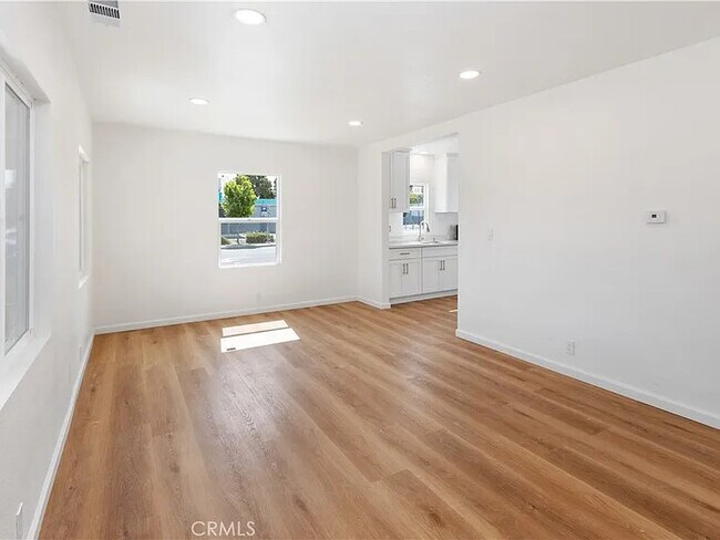 Foto del edificio - 6 W 23rd St