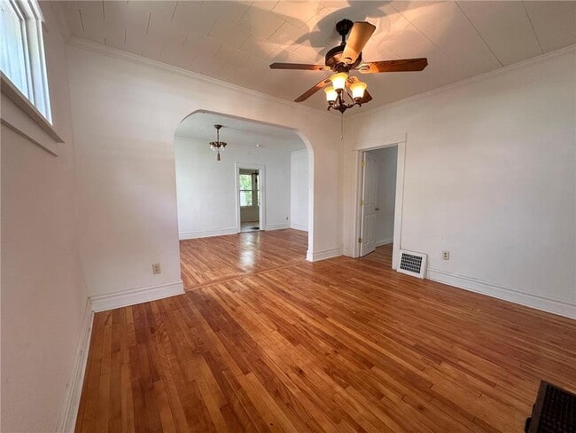 Building Photo - 1622 Selby Ave