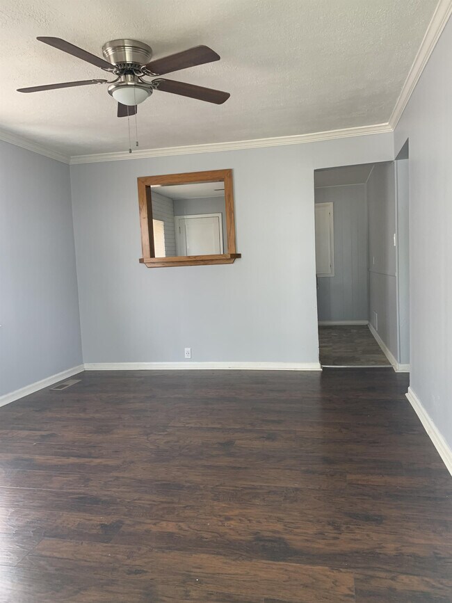 Foto del edificio - 224 Monica Dr