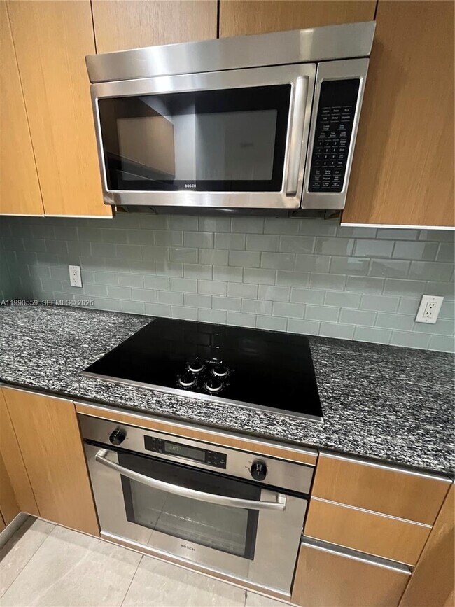 Foto del edificio - 1050 Brickell Ave